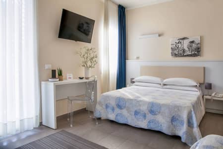 Hotel Olympic Diano Marina Camere Matrimoniale Comfort Letto Aggiuntivo 01