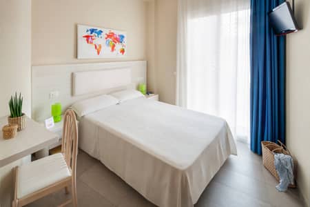 Hotel Olympic Diano Marina Camere Standard Letto Francese 01