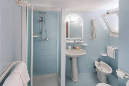 Hotel Olympic Diano Marina Camere Tripla Standard 03